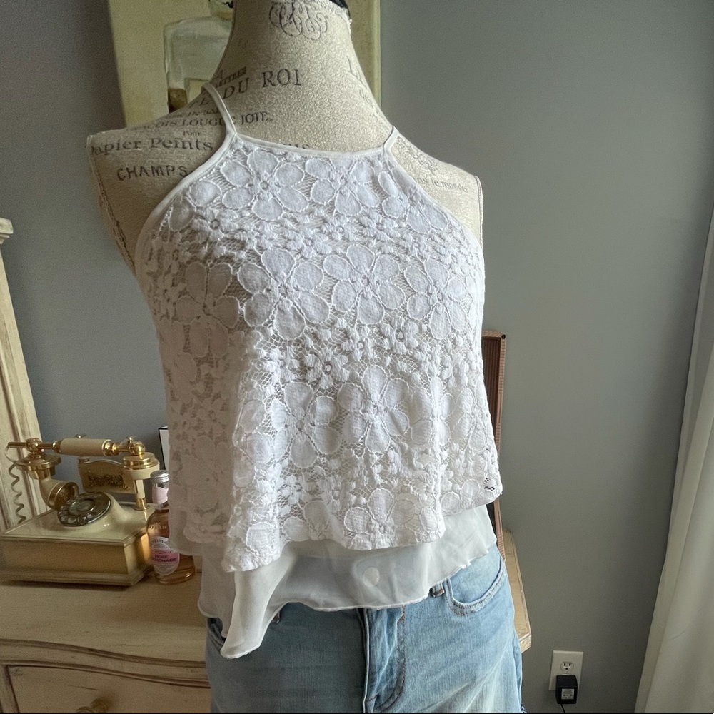 White flowery Lace Crop Top